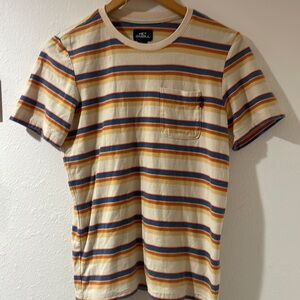 O’NEILL standard fit horizontal striped shirt sleeve pocket tee. EUC